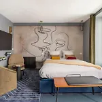 Opéra, Grand Boulevard 9ème, suite avec jacuzzi