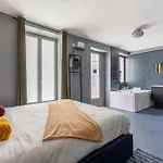 Opéra, Grand Boulevard 9ème, suite avec jacuzzi
